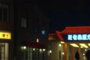 公路悬疑片《第七个乘客》夜班大巴车厢内部